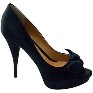 Boutique 9 Pumps Peep Toe Satin Platform Shoes Gia